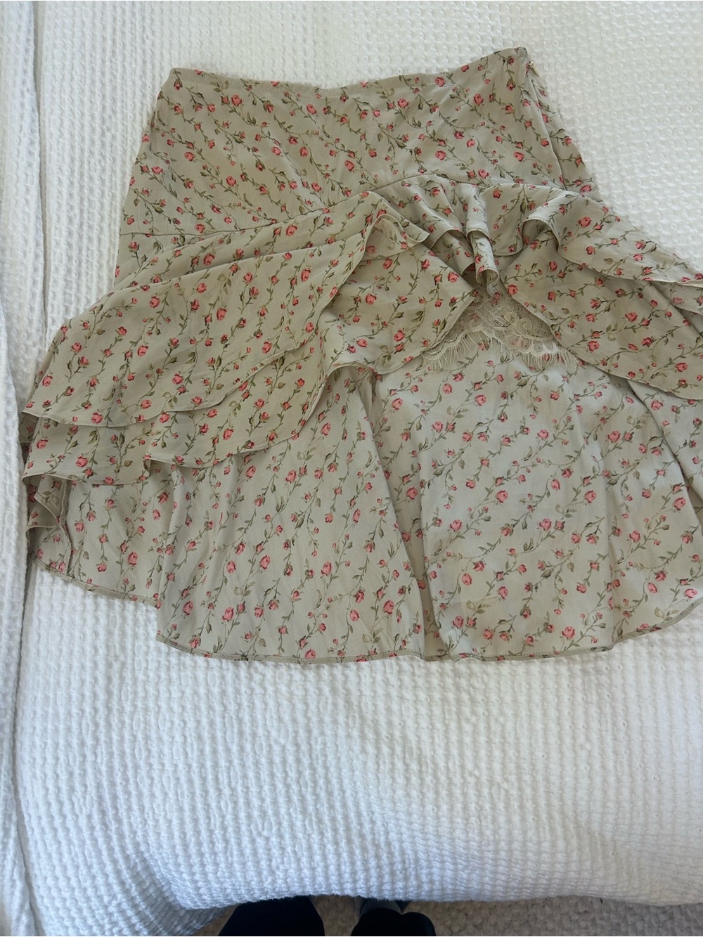 Kimchi Blue Cream Asymmetrical Ruffle Mini Skirt with Pink Rose Print